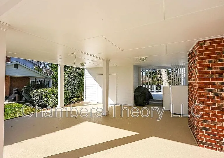 4216 Worcester Dr — Photo 4