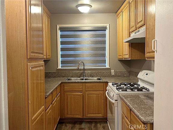 4th image of 4304 W 5th St