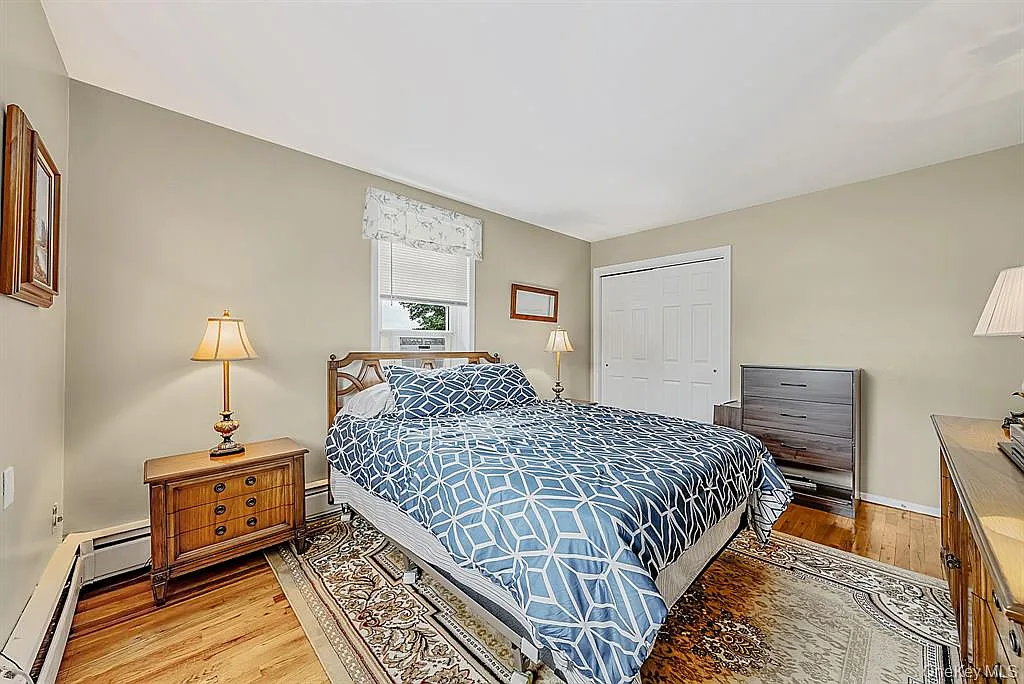 Milligan Ln, West Islip — Photo 4