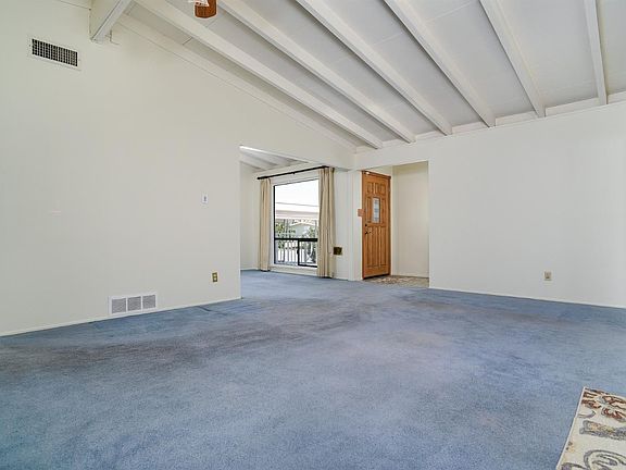 4th image of 6413 La Cienega Dr