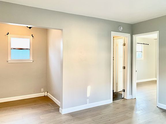 3rd image of 3317 W Alameda Ave #B