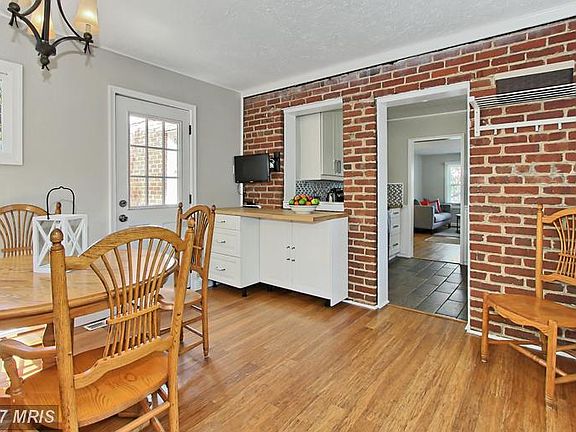 4th image of 7202 Tyler Ave