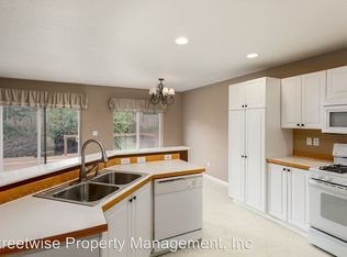 10465 SW Franklin Ln, Wilsonville, OR 97070