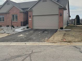 707 Koreys Cir, Blissfield, MI