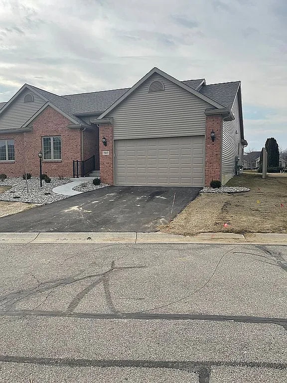 707 Koreys Cir photo 1
