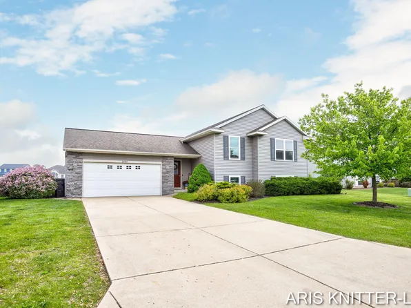 2484 Black Brook Dr, Zeeland, MI 49464
