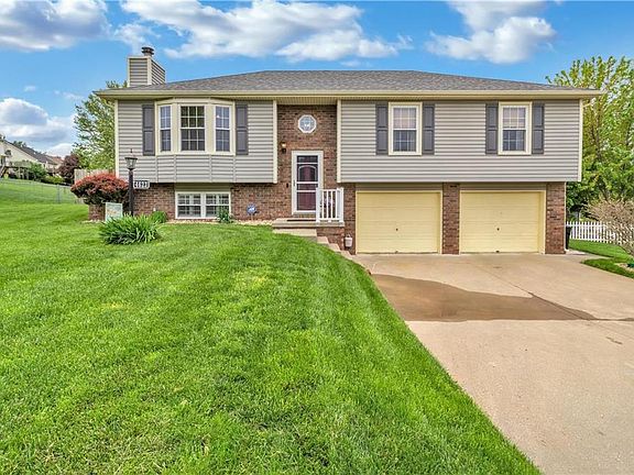 2nd image of 4623 Iris Ave