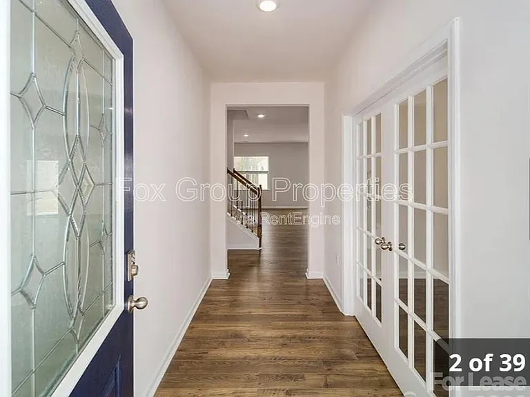 132 Scotsway Ct — Photo 6