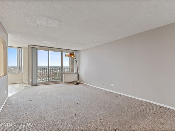 3rd image of 3925 Triumvera Dr APT 15D