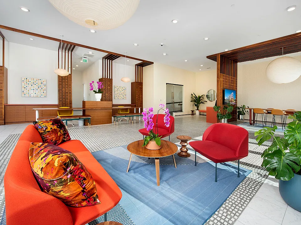 Leasing Officr 01