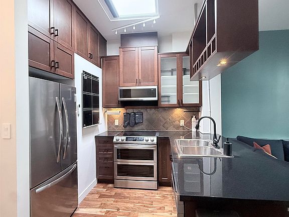 2nd image of 8988 Hudson St #508