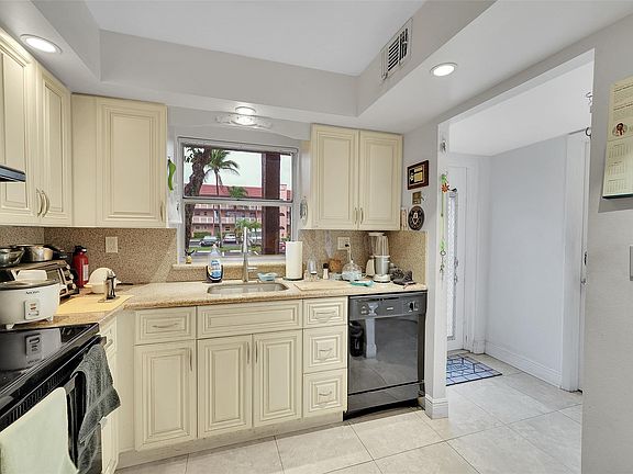 2nd image of 9401 Sunrise Lakes Boulevard #111