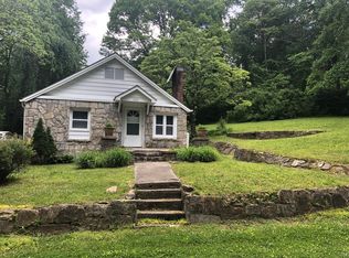 2022 Henderson St, Hendersonville, NC 28739