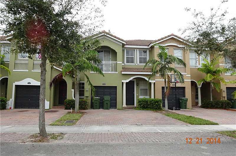 1st image of 1444 SE 25th Ave #1444