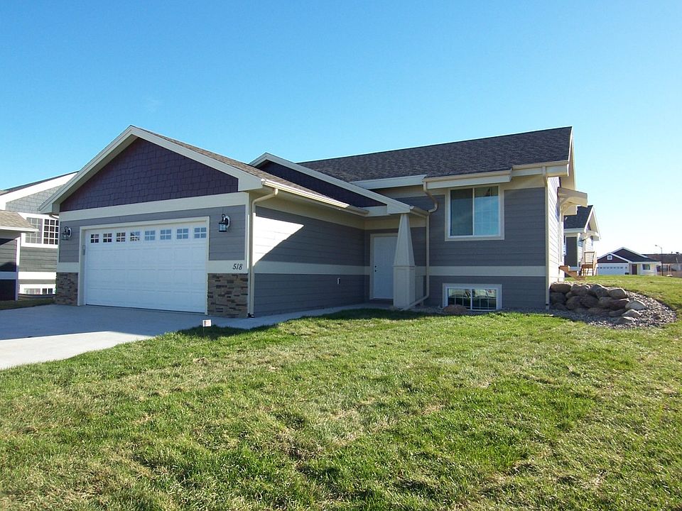 2nd image of 518 Remington Dr