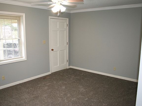 2nd image of 1833 Johnson St