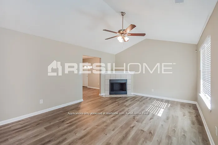 138 Floresta Dr — Photo 5