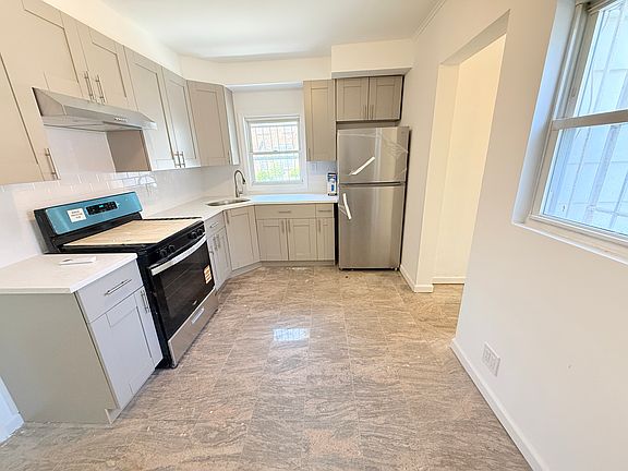 2nd image of 241 Highlawn Ave #1A
