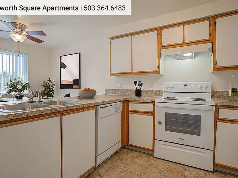 ELLSWORTH SQUARE APARTMENTS — Photo 16