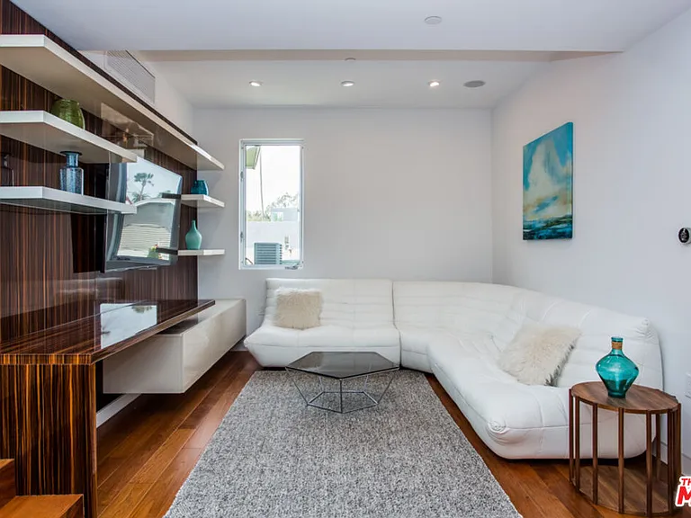 1217 Cabrillo Ave — Photo 15