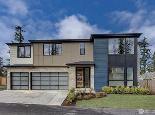 Trio, Kenmore, WA 98028