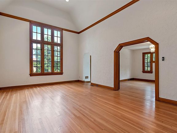5th image of 650 Clayton St
