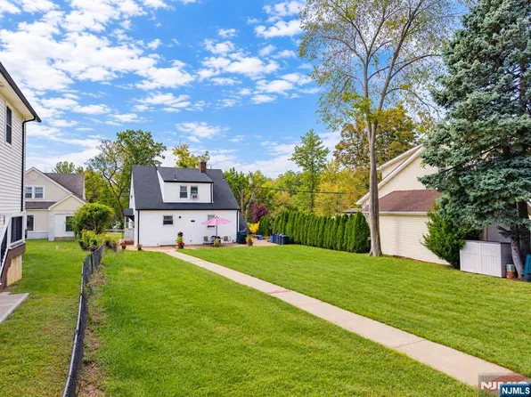 229 River Drive, Elmwood Park, NJ 07407