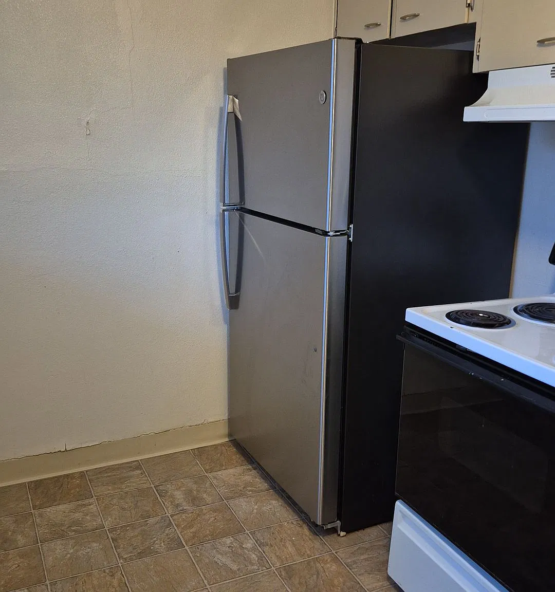 2 bed, 700 sqft, $1,395 — Photo 2