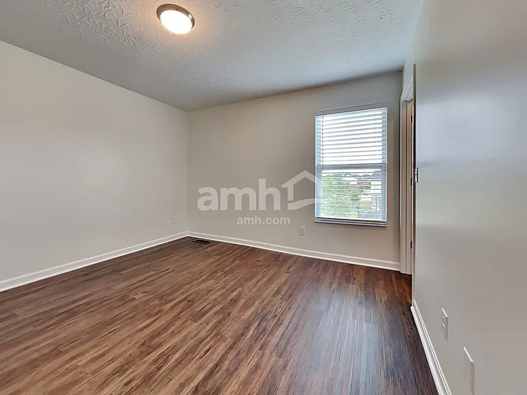 3260 Blue Springs Dr — Photo 16
