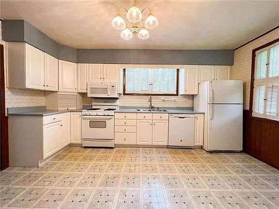 4th image of 568 Kohler Avenue Ext