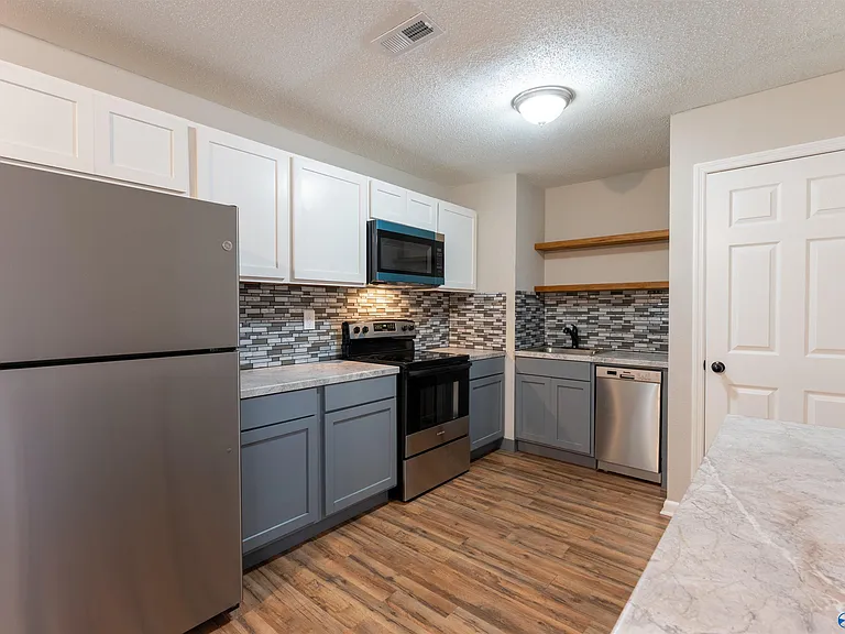 112 Wilkenson Dr NE — Photo 10