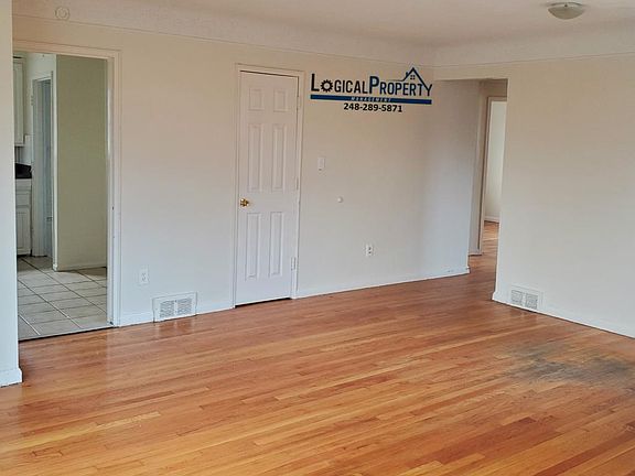 5th image of 22490 Kendall St