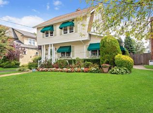 109 Brower Ave, Rockville Centre, NY 11570