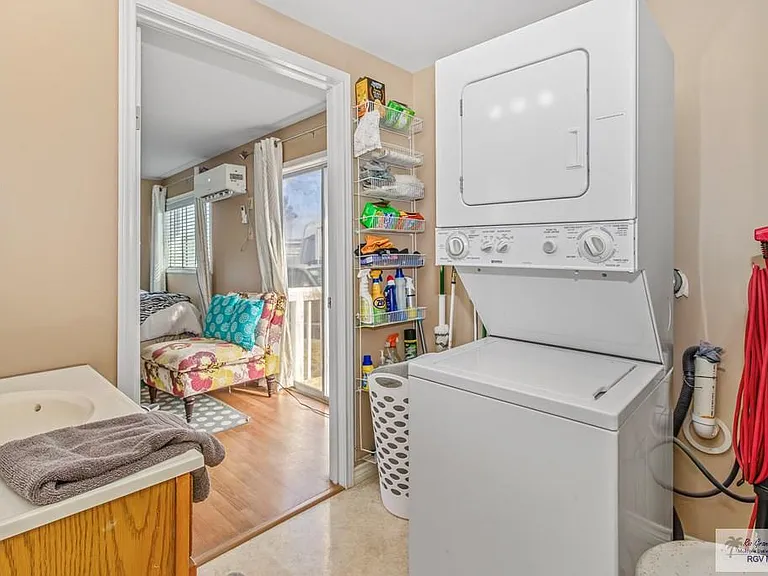 2800 Turner St — Photo 15