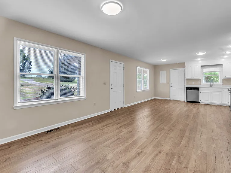 297 Irby Rd — Photo 5
