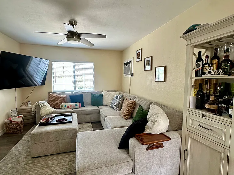 1807 Keeler St #1/2 — Photo 4