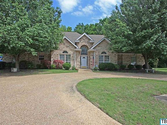 2nd image of 10 Oakcreek Dr