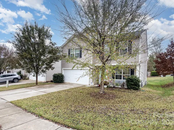 9702 Eagle Feathers Dr, Charlotte, NC 28214