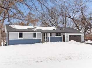 19112 Town Line Rd, Minnetonka, MN 55345