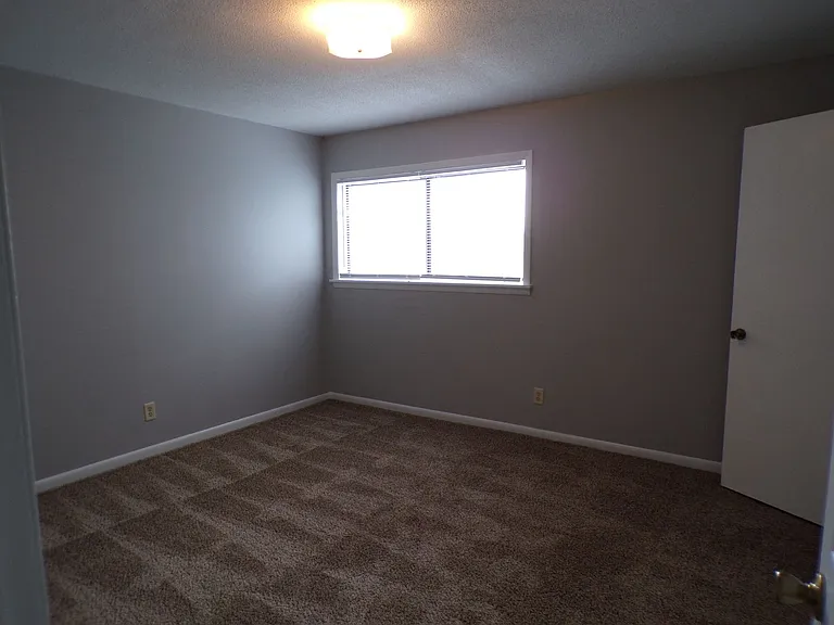 2 Anthony Cir — Photo 5
