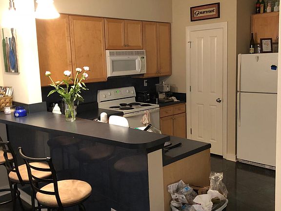 2nd image of 4441 Burbank Dr APT 401