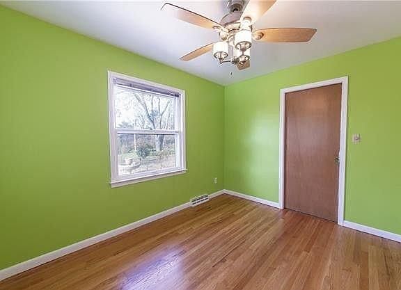 3rd image of 20530 Hickory Ln