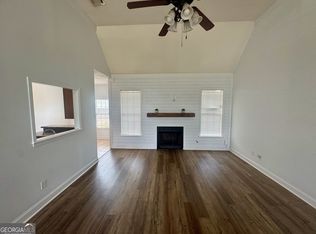 128 Manchester Ln, Byron, GA 31008