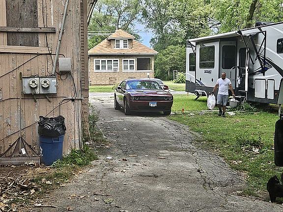 5th image of 259 E 136th St
