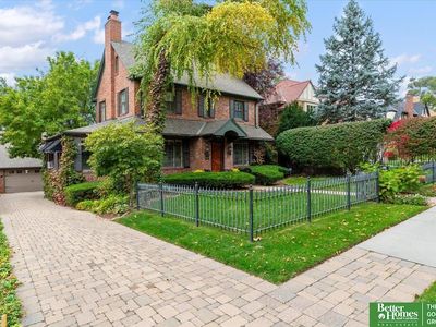 656 N 58th St, Omaha, NE, 68132