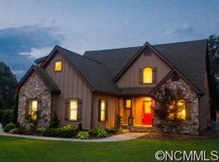89 Meadow Run Dr, Mills River, NC 28759