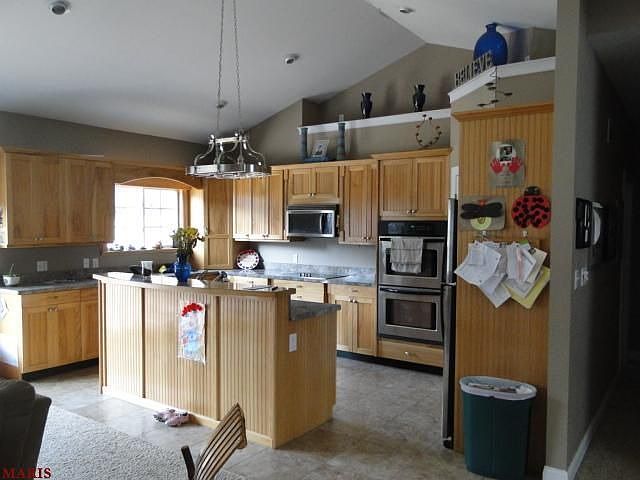 2nd image of 5081 Squire Ln