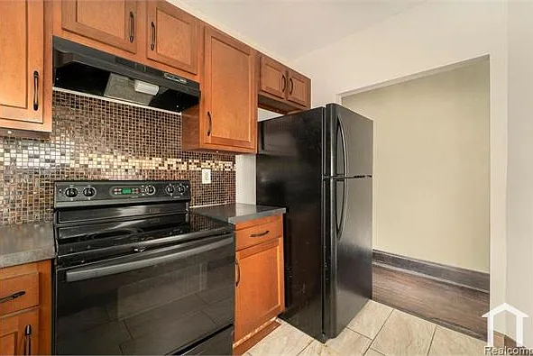 2 bed, 900 sqft, $1,200 — Photo 4