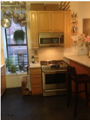 Rented by New York Realty | media 7