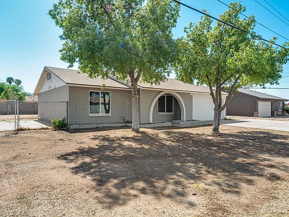 3rd image of 3039 W Grovers Ave